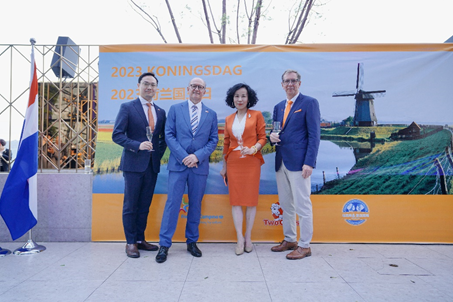 依斯倍受邀參加荷蘭國王日1