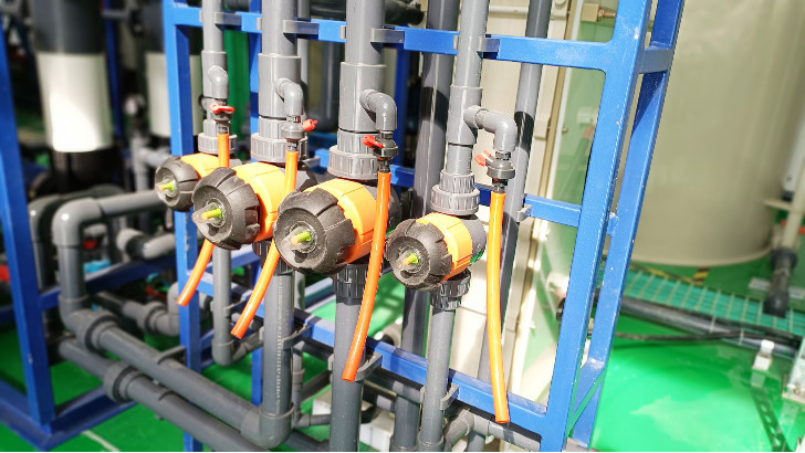 工業廢水為什么要用聚鐵進行絮凝吸附預處理？